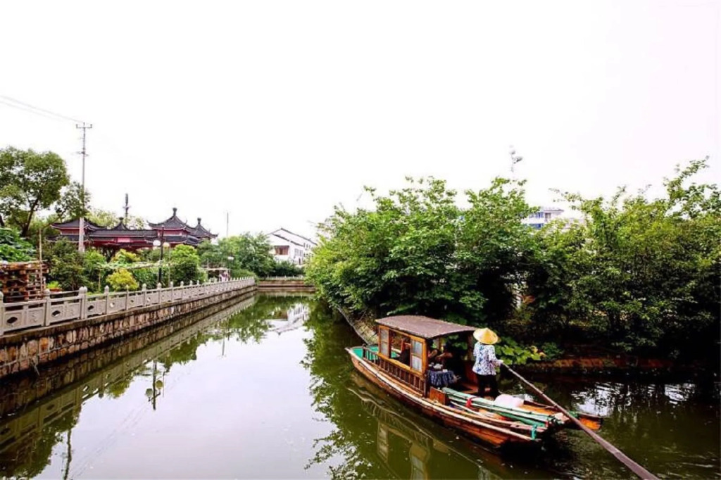 Yinjiangnan Xishui Zhijian Themed Inn