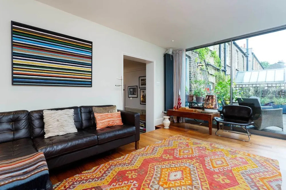 Veeve - Clapham Garden