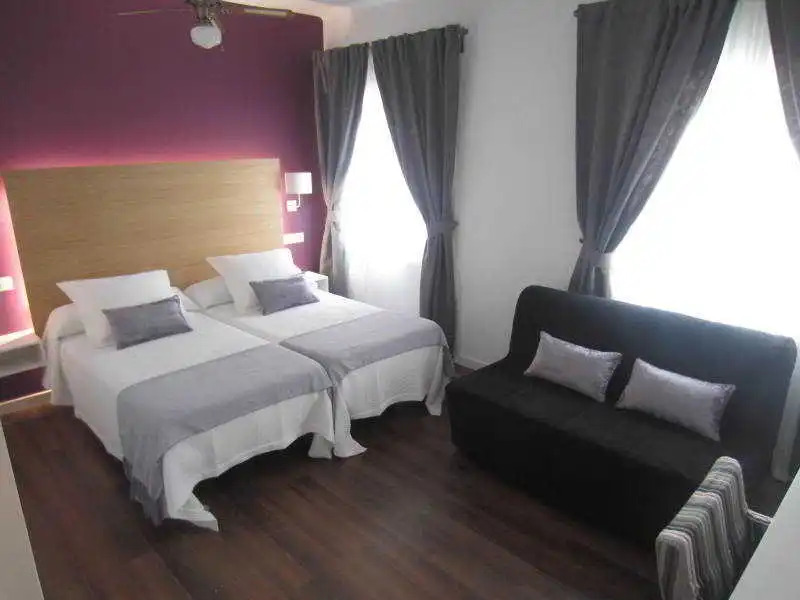 Apartamentos LLorca