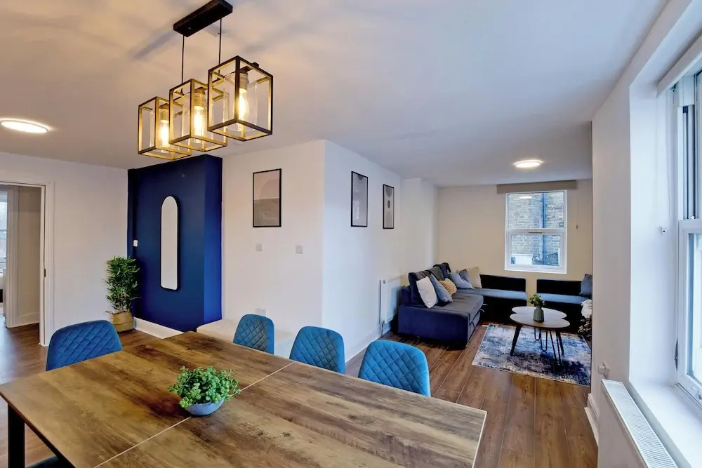 Imperial Corner House-Whitechapel Apartment