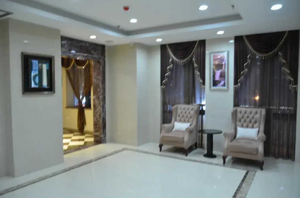 Tianjin Garden Business Hotel