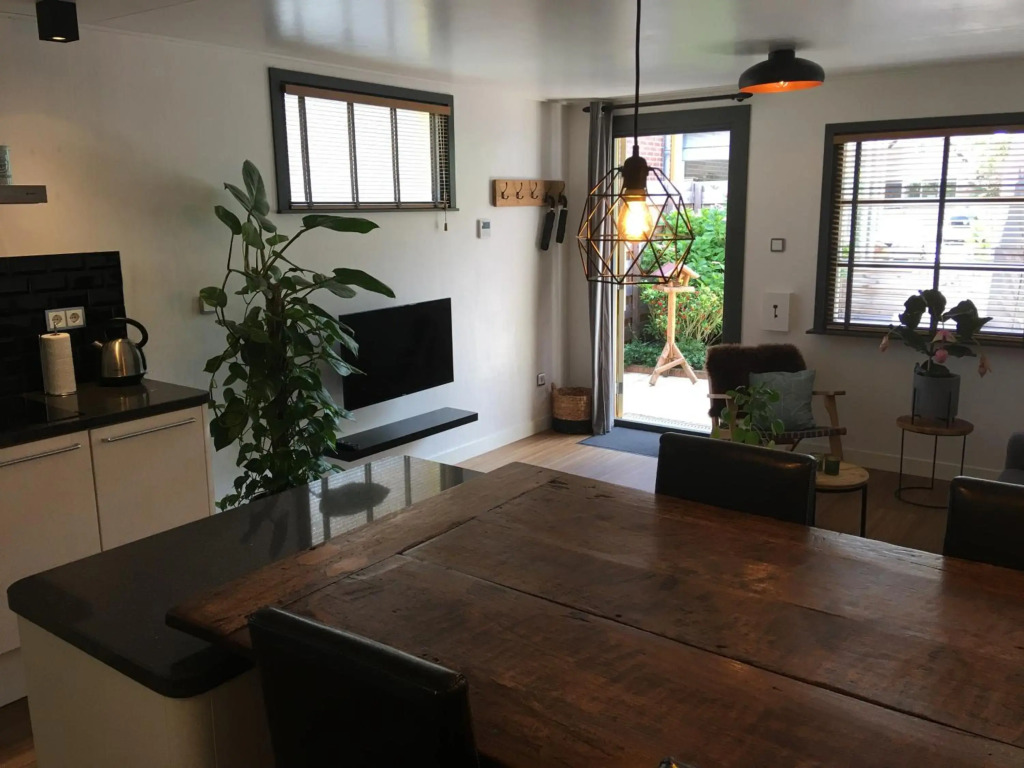 Annadora Beach House