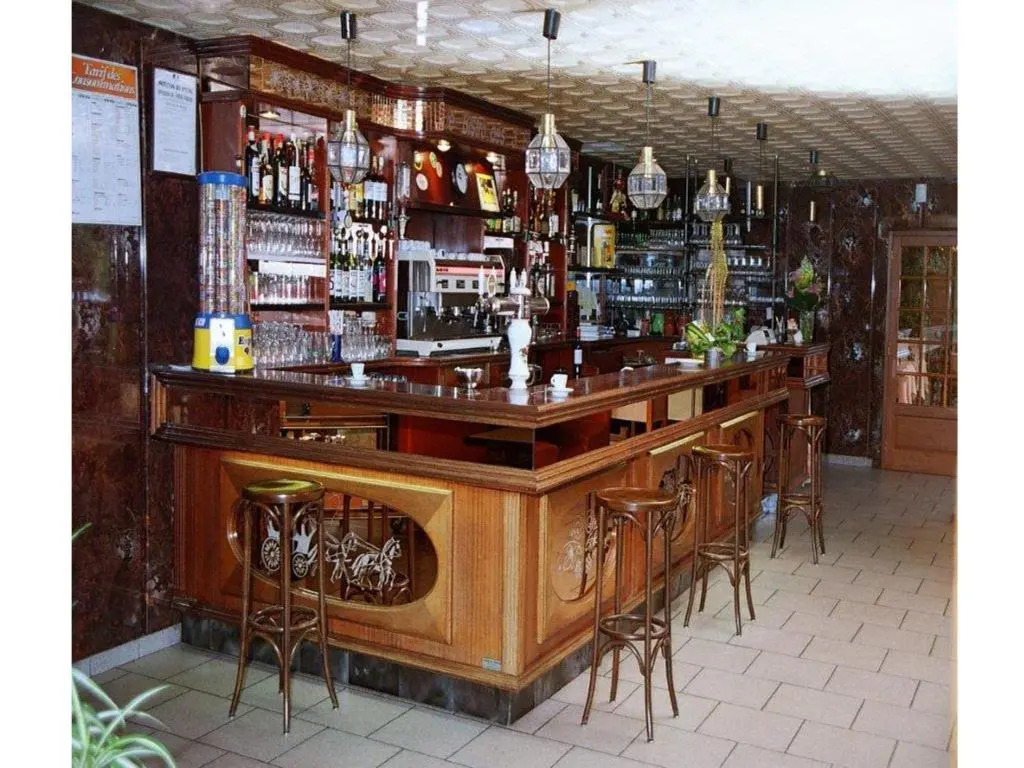 Logis Hôtel Les 3B