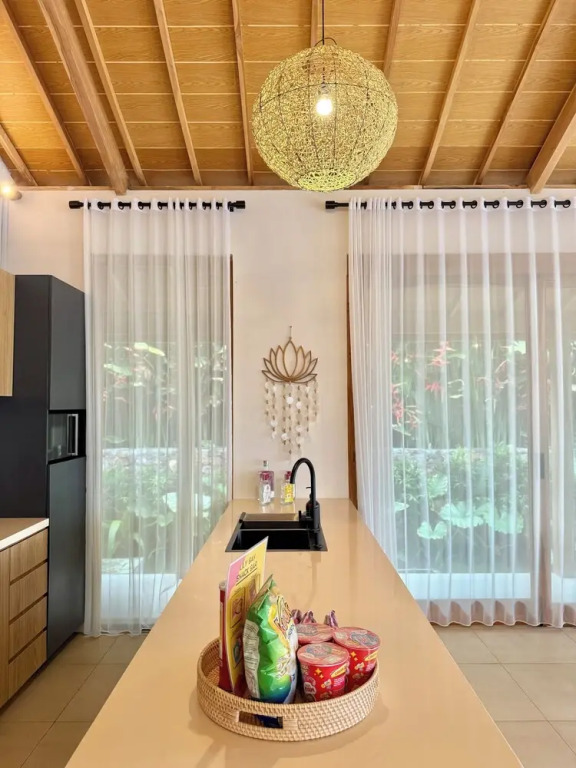 Villa Lily Bay Selong Belanak