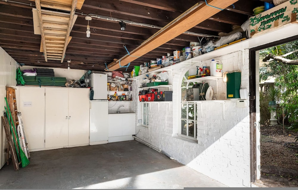 A Chelsea Retreat - 2 BR With Garden and Parking