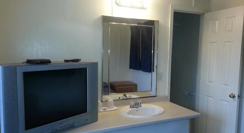 Americana Motel