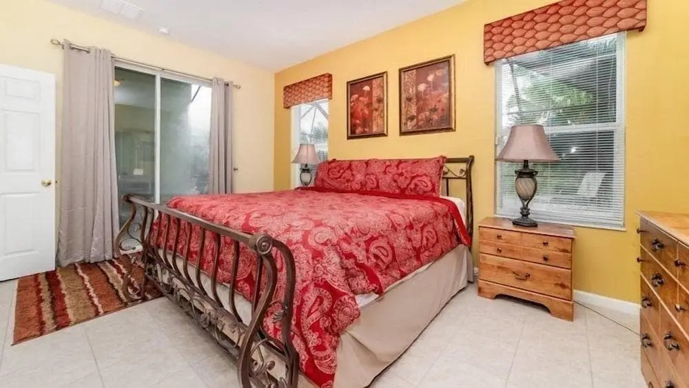5 Bedroom Pool Home in Windsor Palms Gated Resort