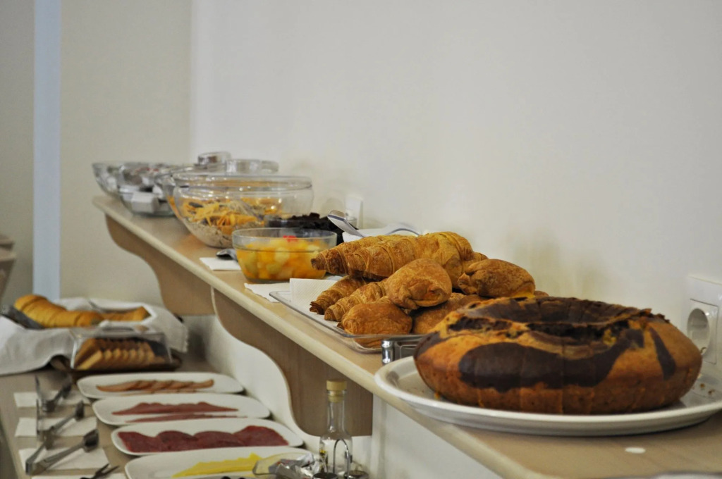 Efrosini Hotel Apartments & Studios