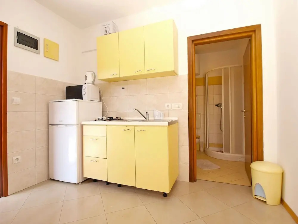 Apartment 1303