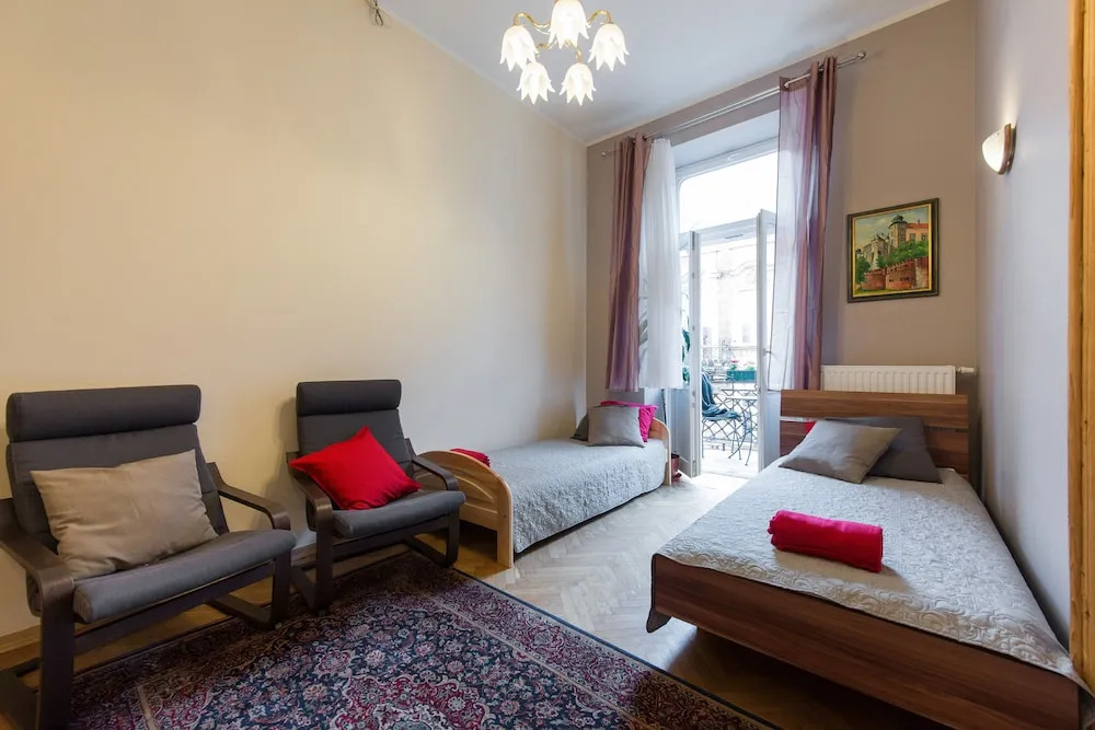 KrakowRentals - Family Apartment