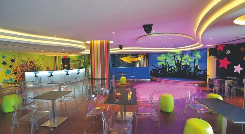 Olympic Bay - Adults Only