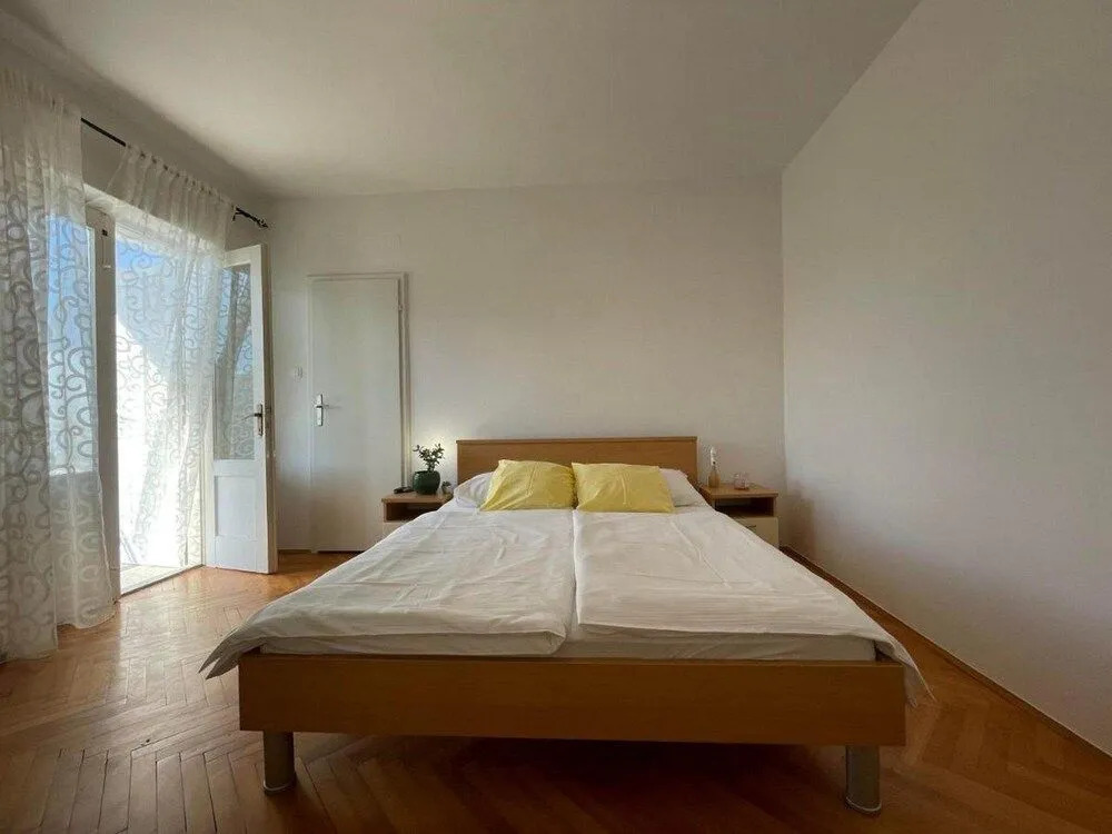 Apartment Sea