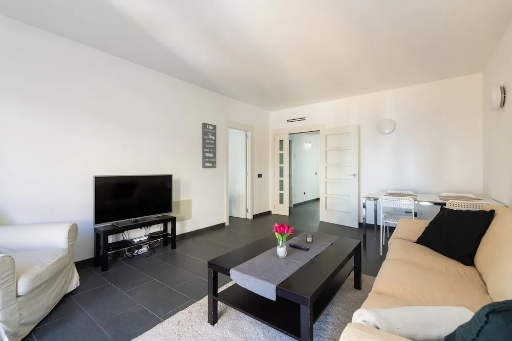 Apartamento Nuevo y Moderno 6E