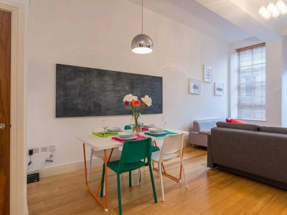 2 Fitzrovia
