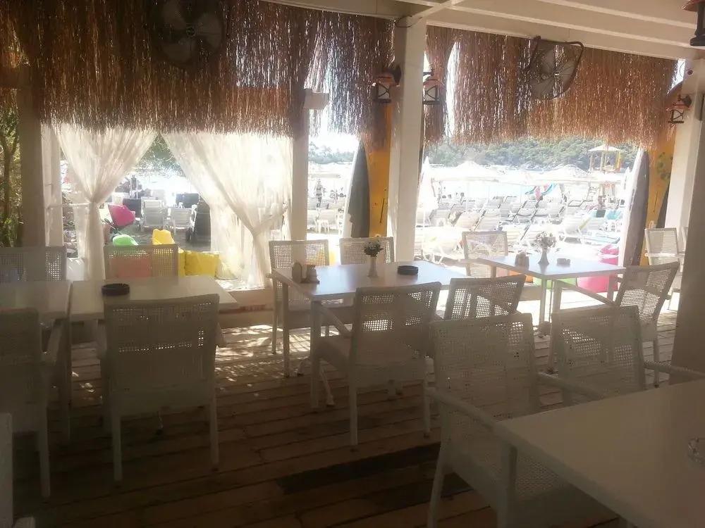 Golden Sand Beach & Caravan