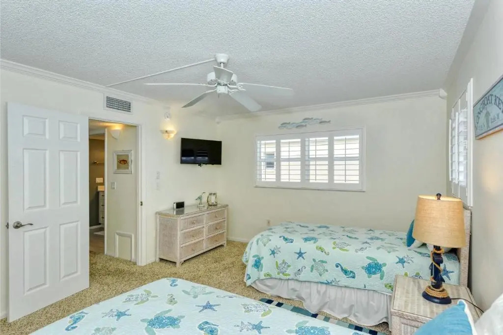 LaPlaya 204D Beach-lovers paradise 200 feet of private beach along the turquoise Gulf of Mexico