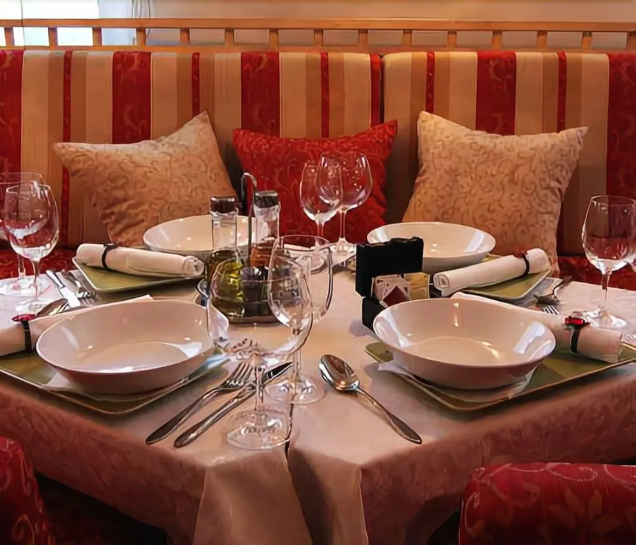 Merona Hotel