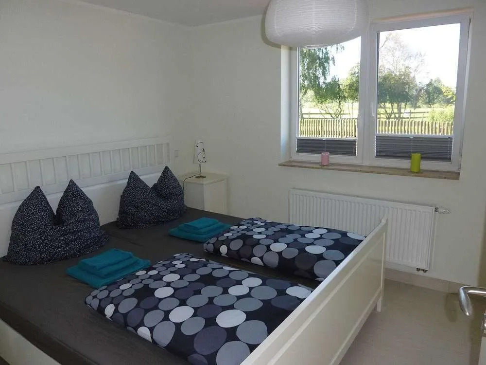 Quaint Holiday Home in Diedrichshagen near Sea beach