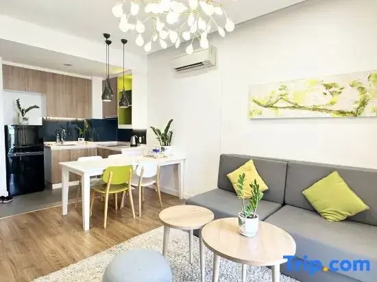 Republic Airport Luxury 2BR | Pool & Gym