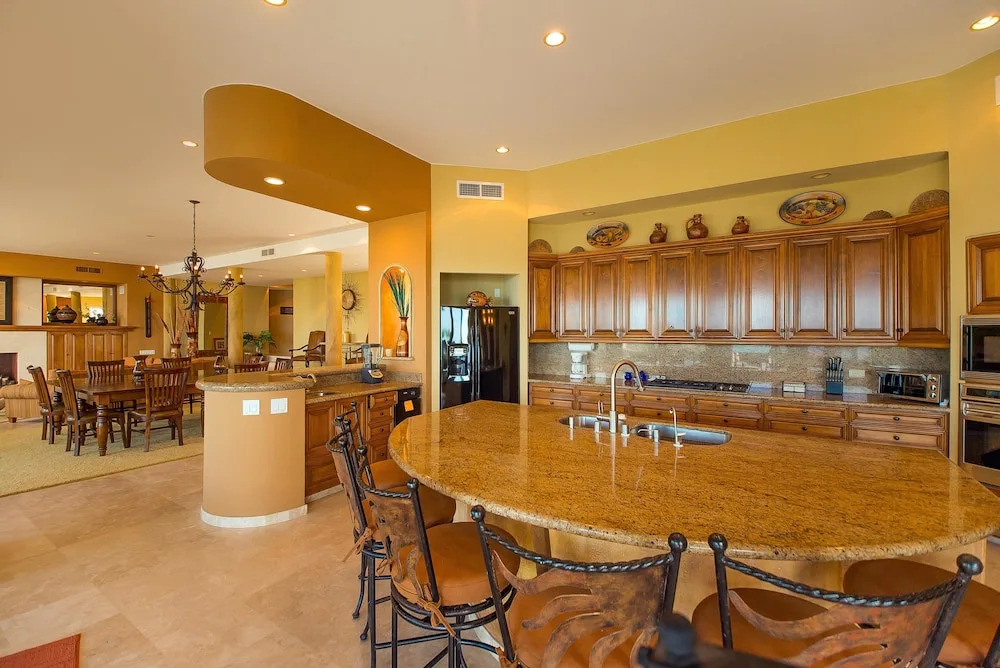 Large 7 Bedroom Home That Fits 18 W/ocean Views at Villa las Flores