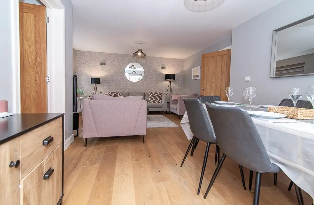 Elegant Ludlow Haven: 4Bed Ultimate Tranquility