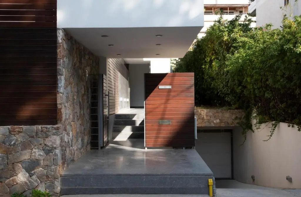 Elegant and Private Living by Neuvel