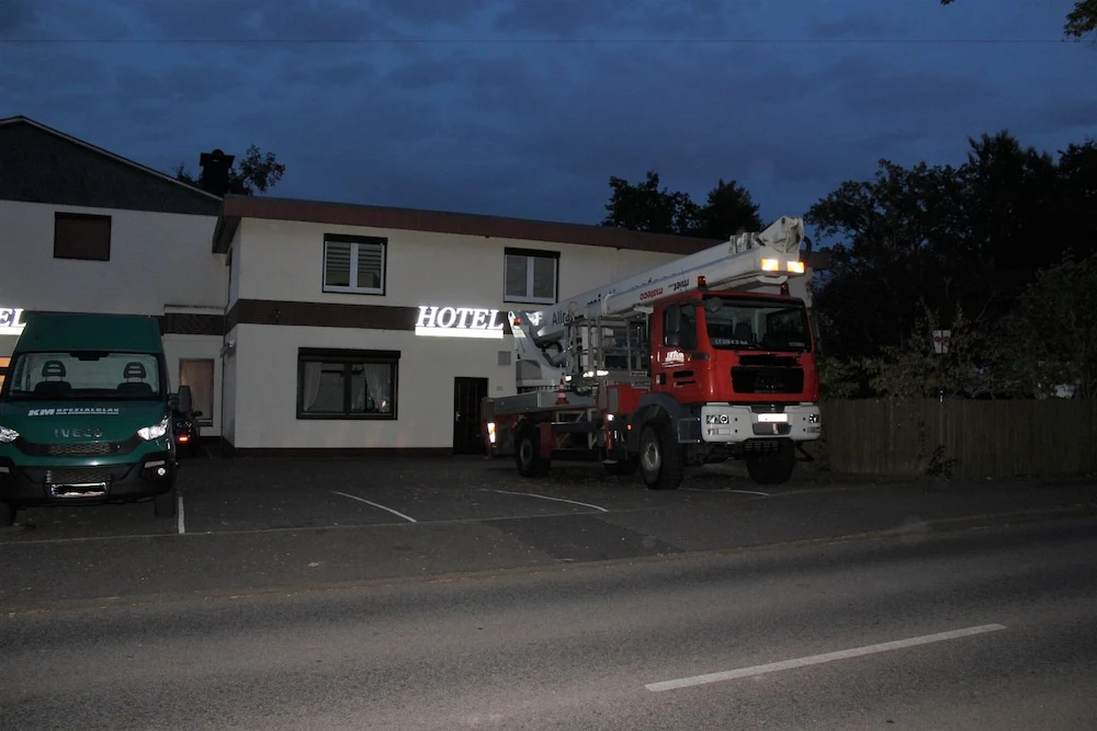 Hotel Alsterquelle 24h Check-in, Free Parking and WiFi