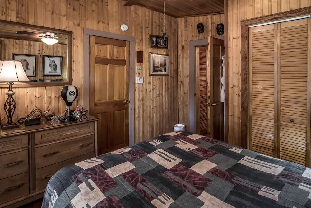 Four Miles - Two Bedroom Cabin