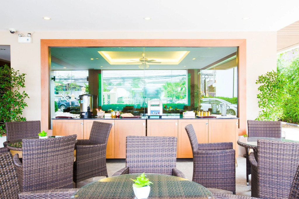 Romantic Khon Kaen Hotel