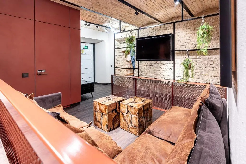 UNESCO Hidden Arches – Restored 3 Bedroom Apartment in the Historic Pilies St.