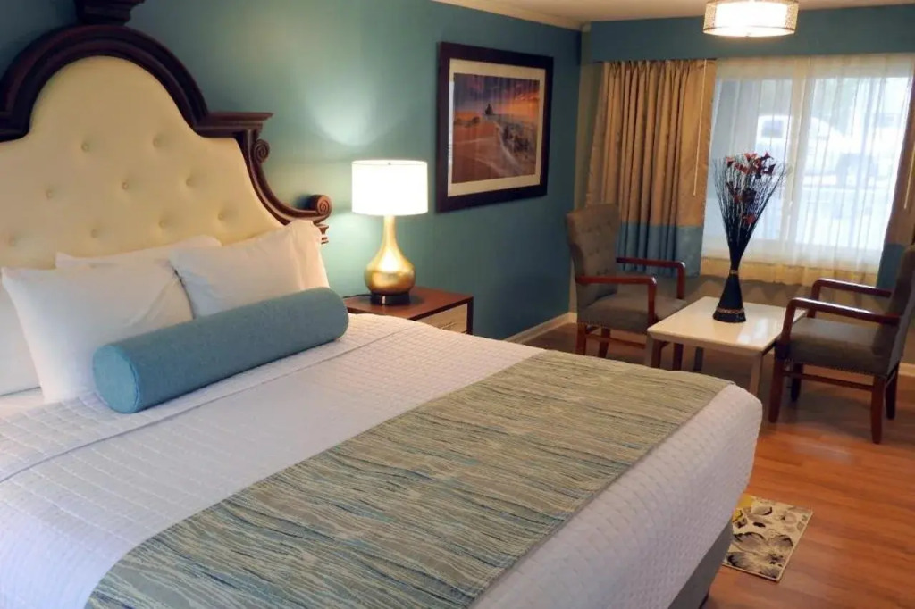 SeaCoast Inn