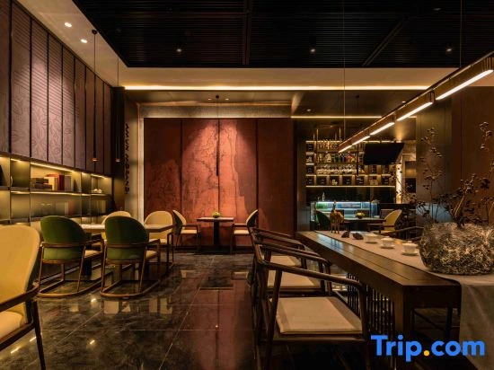 The GiorgioMorandi Hotels (Zaozhuang West Station Xuecheng Wanda Plaza)