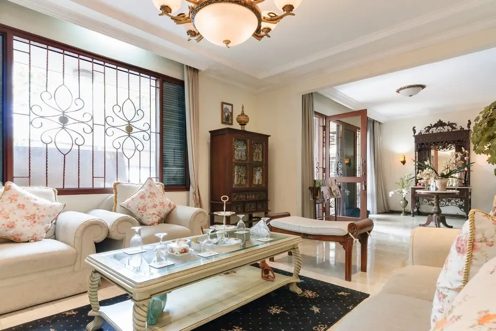 Urbanview de Dharmawangsa Suite Hotel