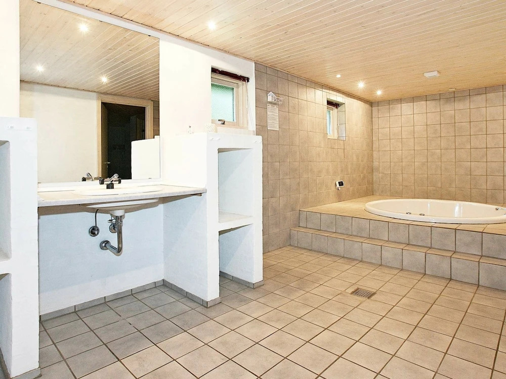 Cosy Holiday Home in Midtjylland With Sea Nearby