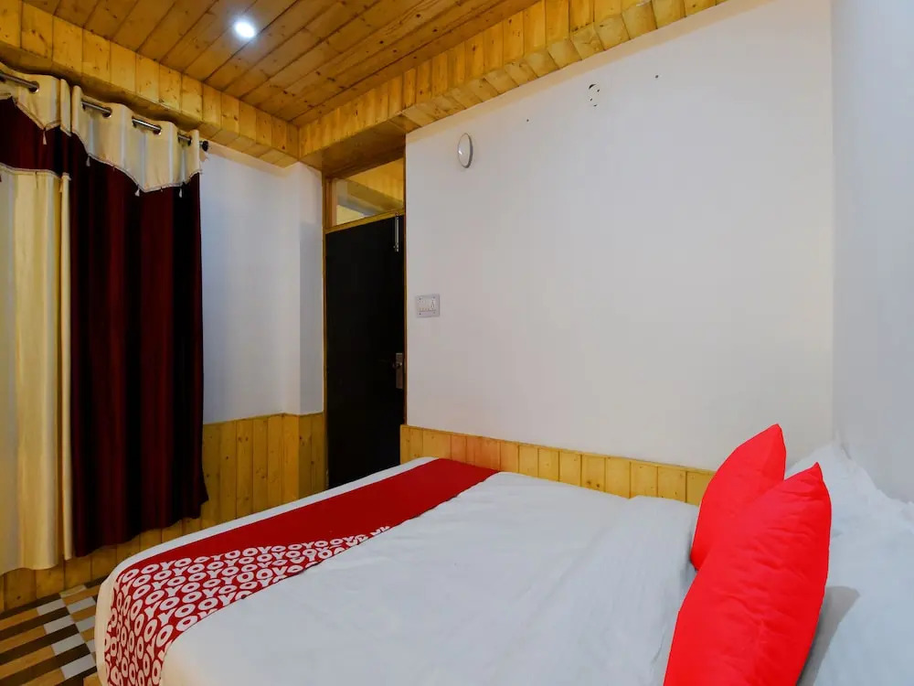 Rajinder Regency By OYO Rooms