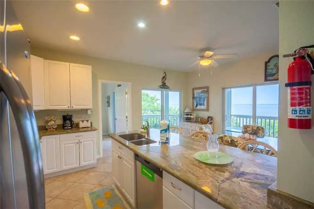 163-Pelican Pointe