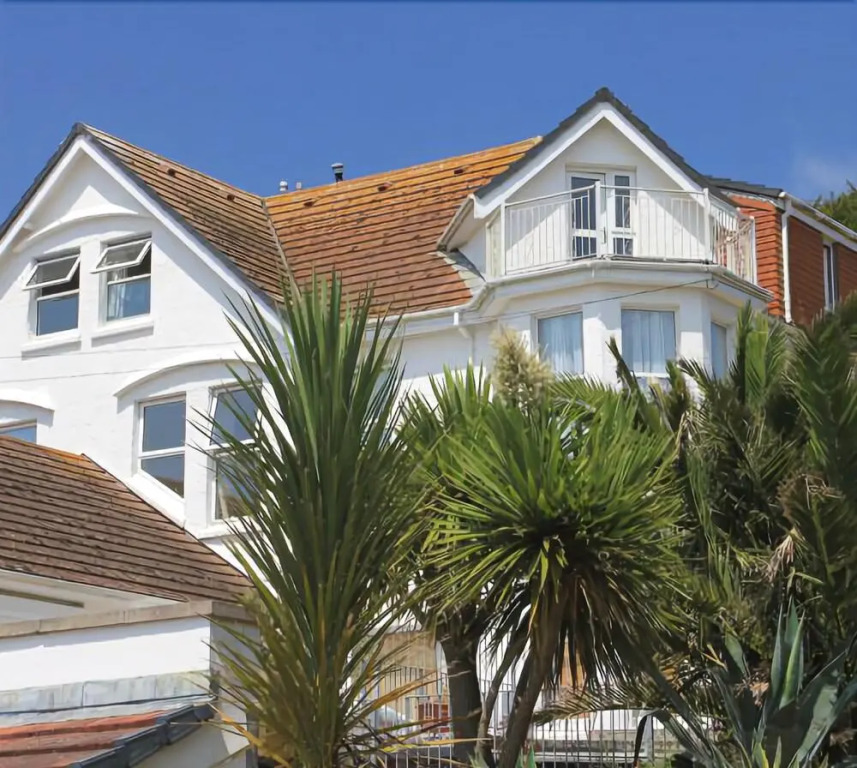 Falmouth Bay Holiday Apartments