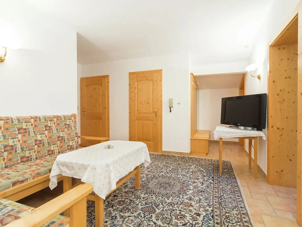Contemporary Apartment in Kampl near Ski Area
