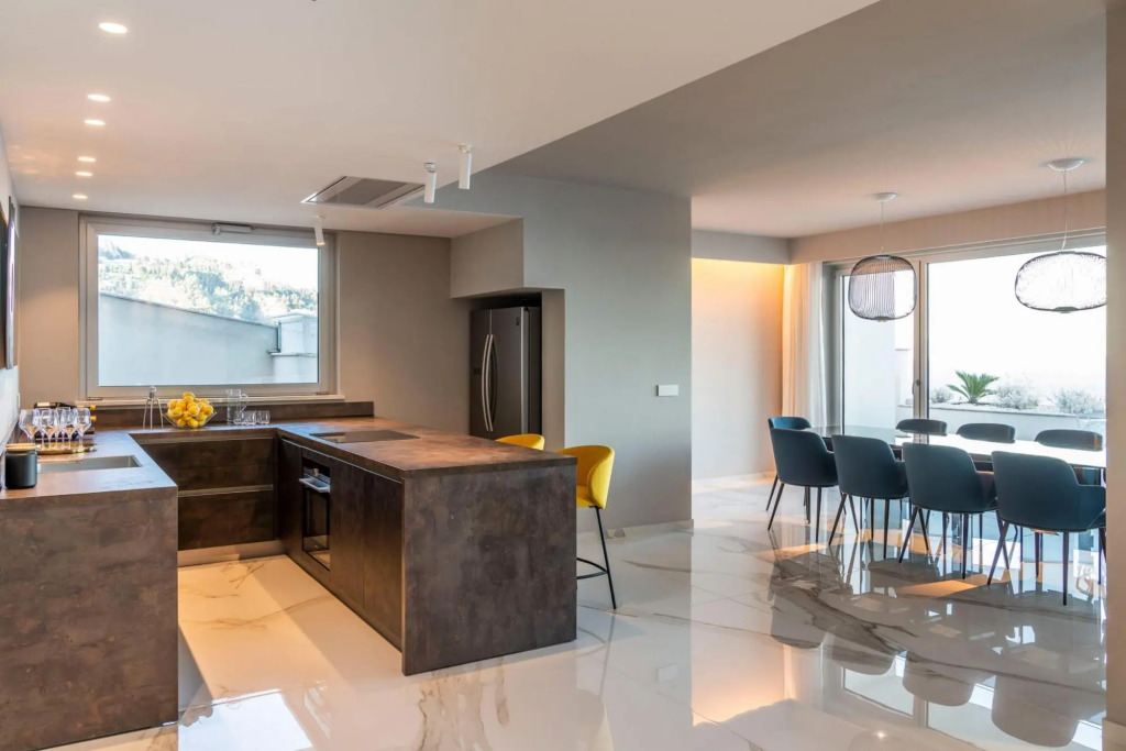 Luxury villa up to 20 guests near Taormina, 600 m from the next beach. Heated pool and wellness area-VILLA TAORMINA