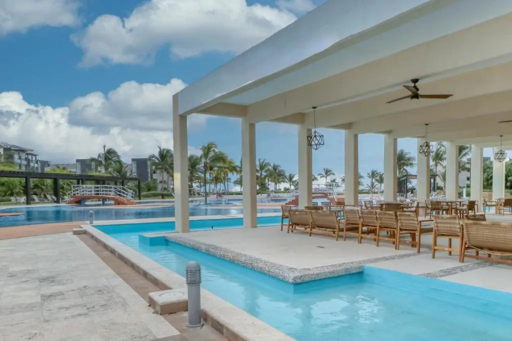 Hakuna Matata 725N at Mareazul Beachfront