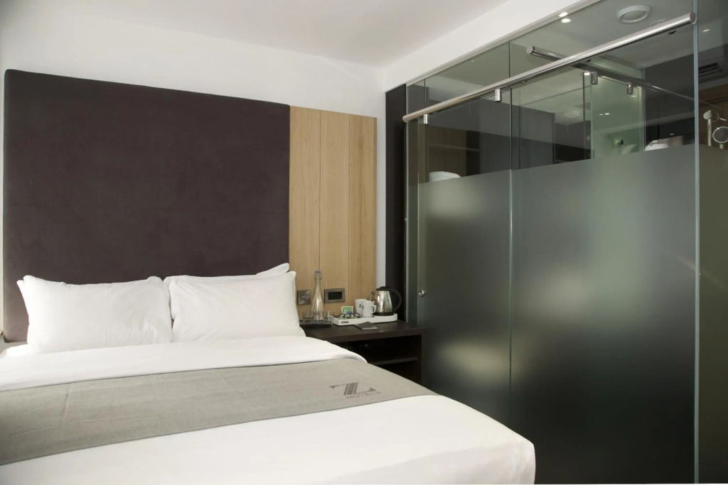 The Z Hotel City