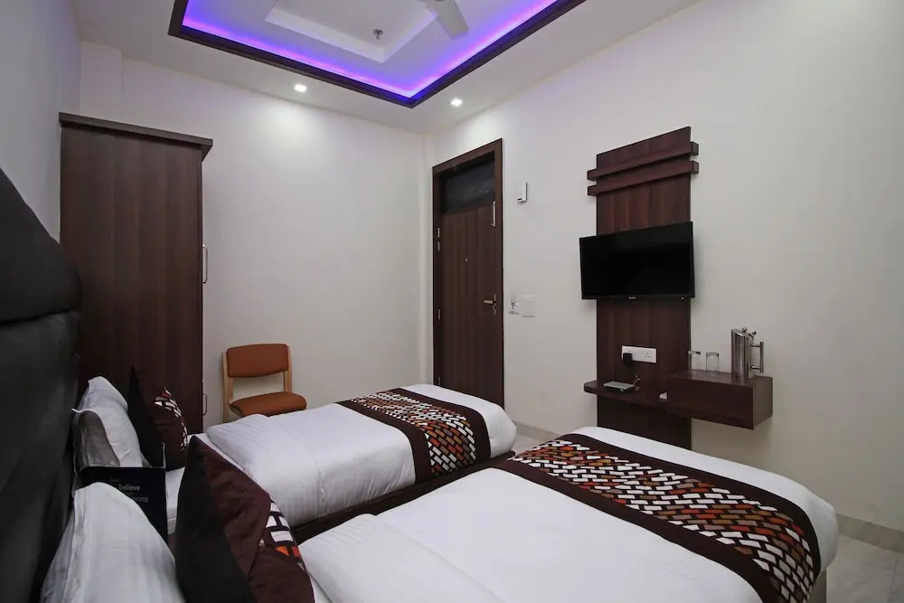 Hotel Opal Courtyard
