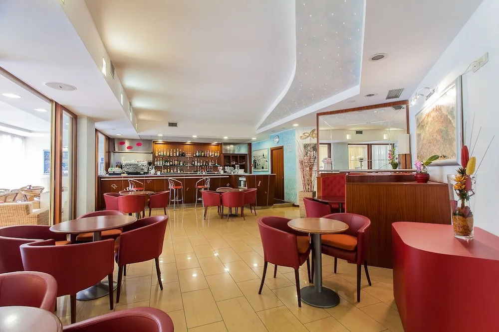 Hotel Aris