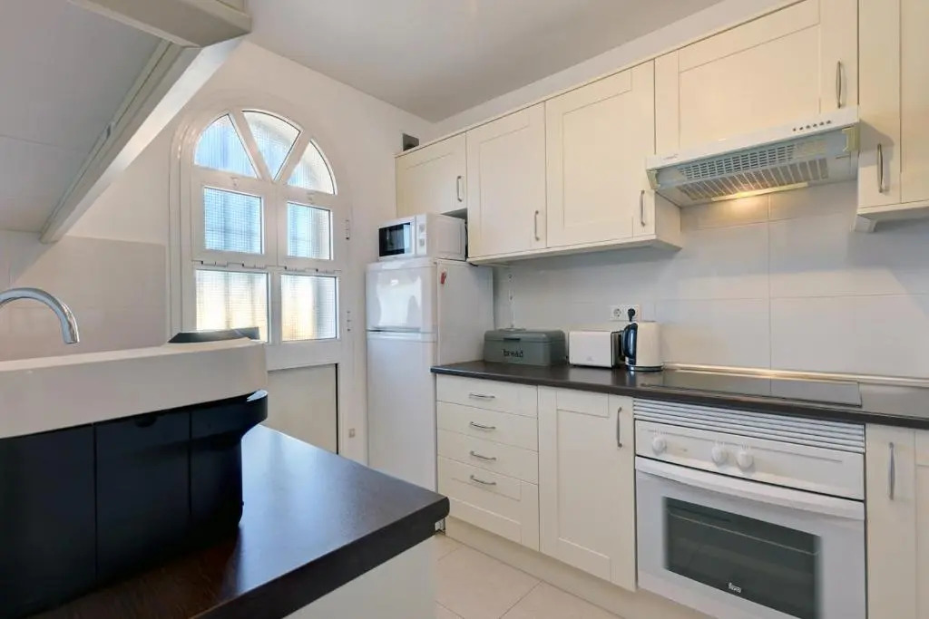 042 Classic 2 Bed Andalusian Townhouse 500m From Beach