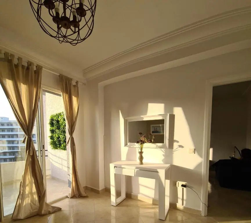 Superbe Appartement à 2 Min de la gare de Tanger et à 5 min de la plage Malabata