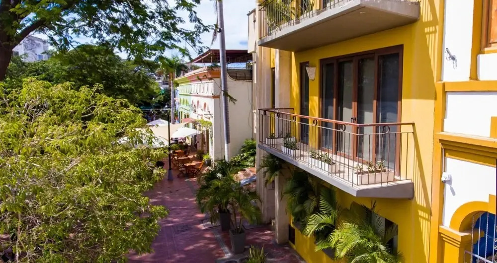 Beautifully Designed Duplex w Wifi Parque de Los Novios