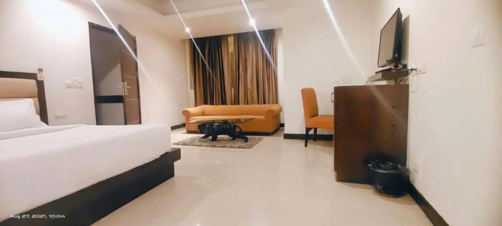HOTEL AMBROSIA