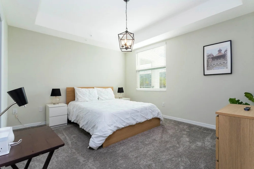 Accessible 3Bd Condo Close to Disney Storey Lake Orlando 208 3180