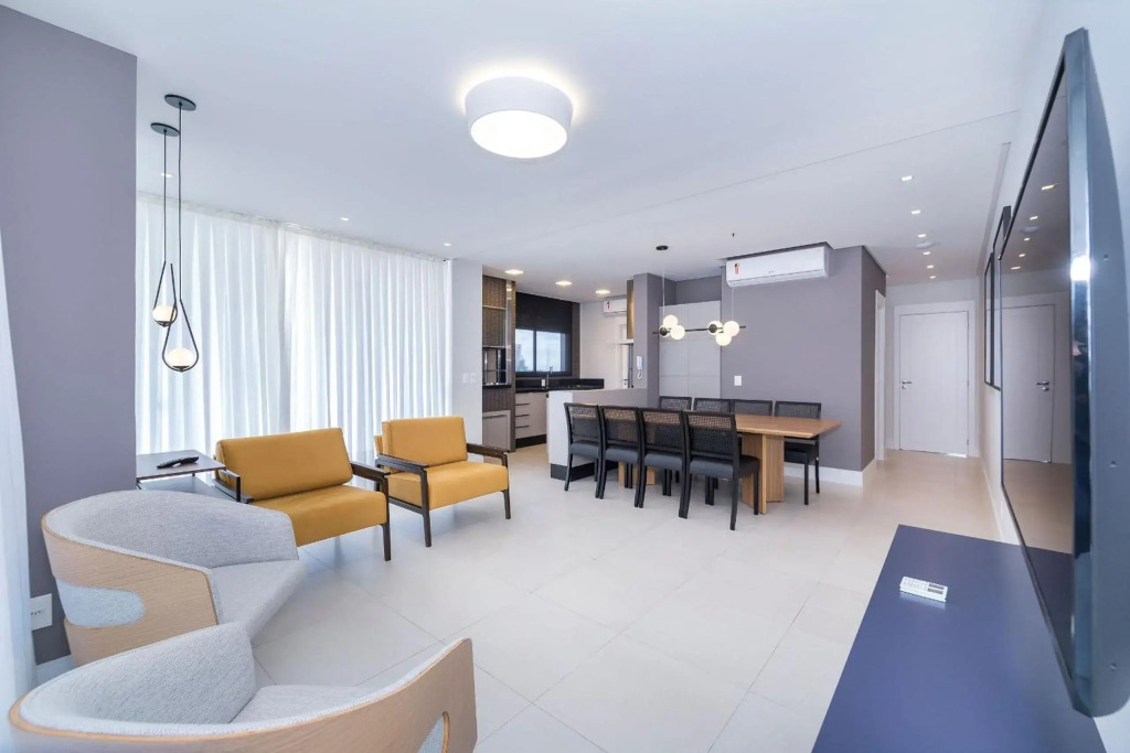 Adra 306 - Cobertura Duplex na praia de Bombinhas - 3 suítes - Vista para o mar - Edifício com academia e piscina no Rooftop