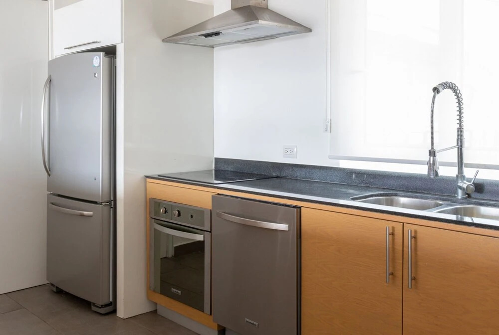 Stunning 3BR Apartment Rooftop Pool Sundeck Near 5th Avenue The Beach Amazing Amenities